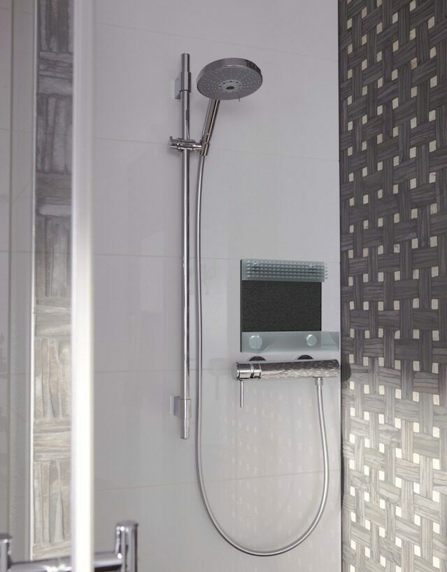 Haarfliese in Dusche Haarfliese in Dusche
