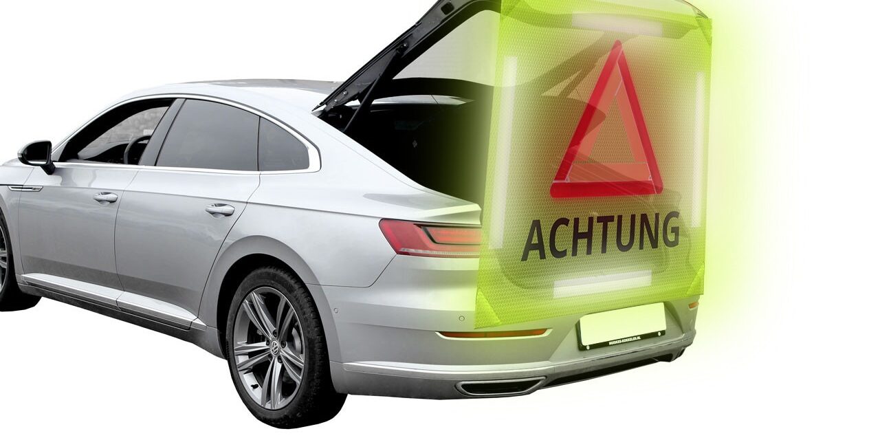 Pannenbanner am Auto